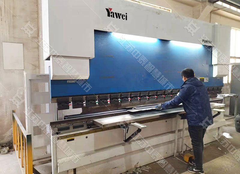 數(shù)控折彎機.jpg